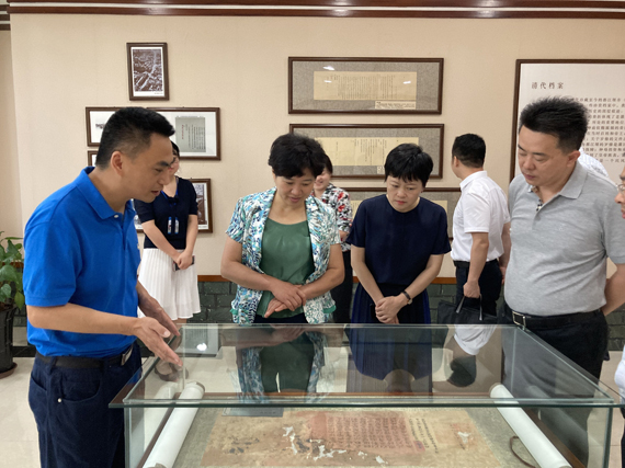 陳念蕪到成都市開展檔案執法檢查和調研指導